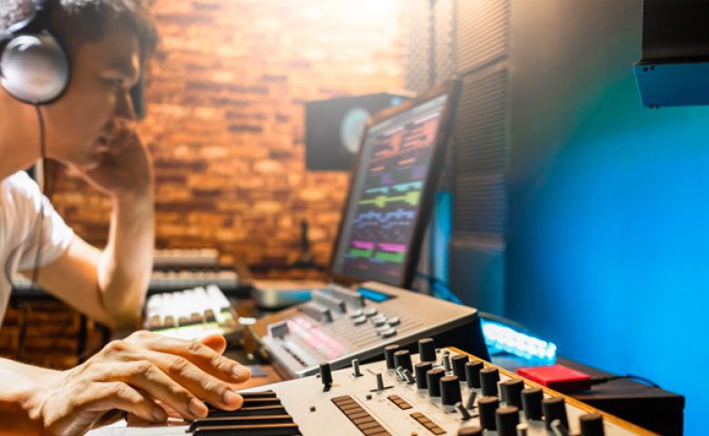 Aide du CNM : Bourse d’aide à la création pour les auteurs compositeurs